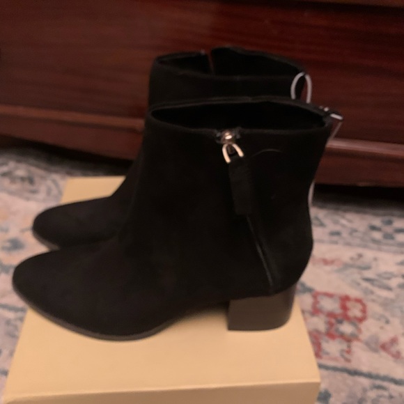 Old Navy Shoes - OLD NAVY WOMEN’S SUEDE BOOTS